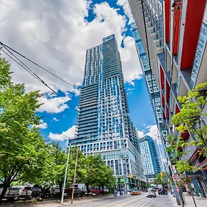 Luxury 2 Bedroom High Floor Close To Eaton Center Toronto